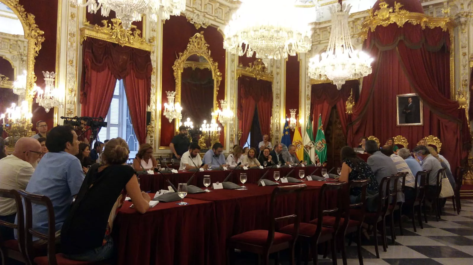 noticias cadiz pleno dipu1 ok.jpg