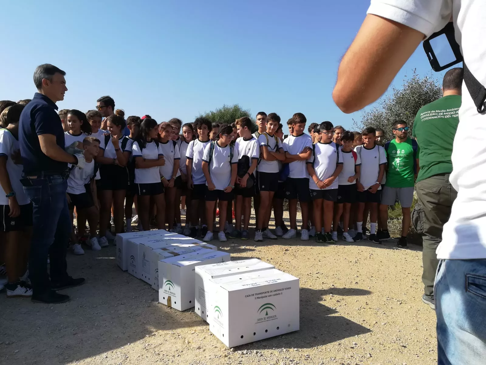 noticias cadiz Suelta aves PN  2.jpeg