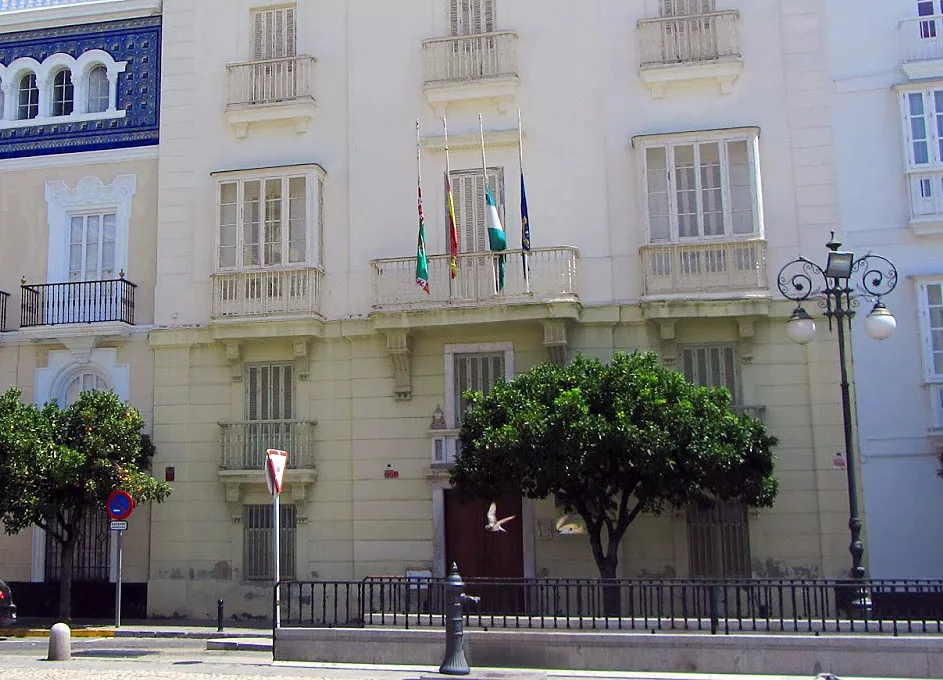 noticias cadiz UNED.jpg