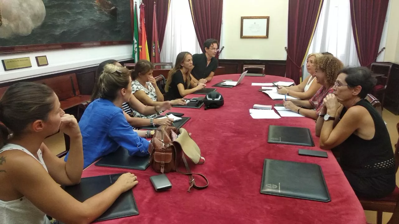 noticias cadiz mesa animalista.jpg