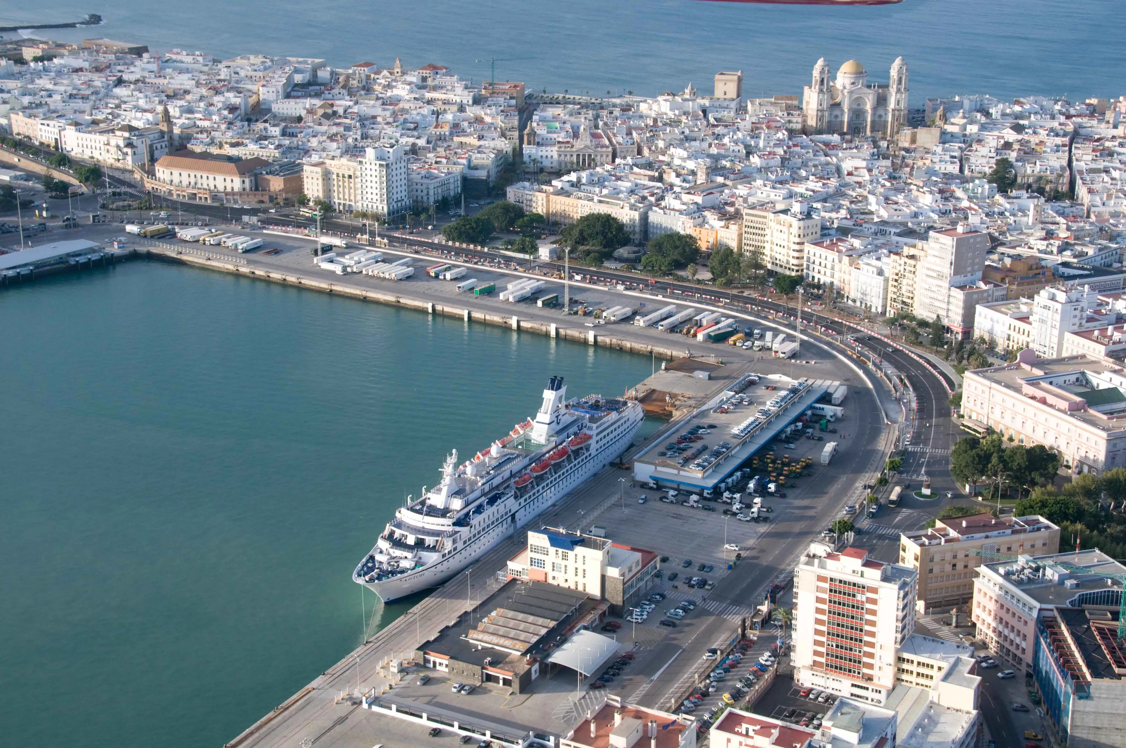 noticias cadiz muelle cadiz_0_2_0.jpg