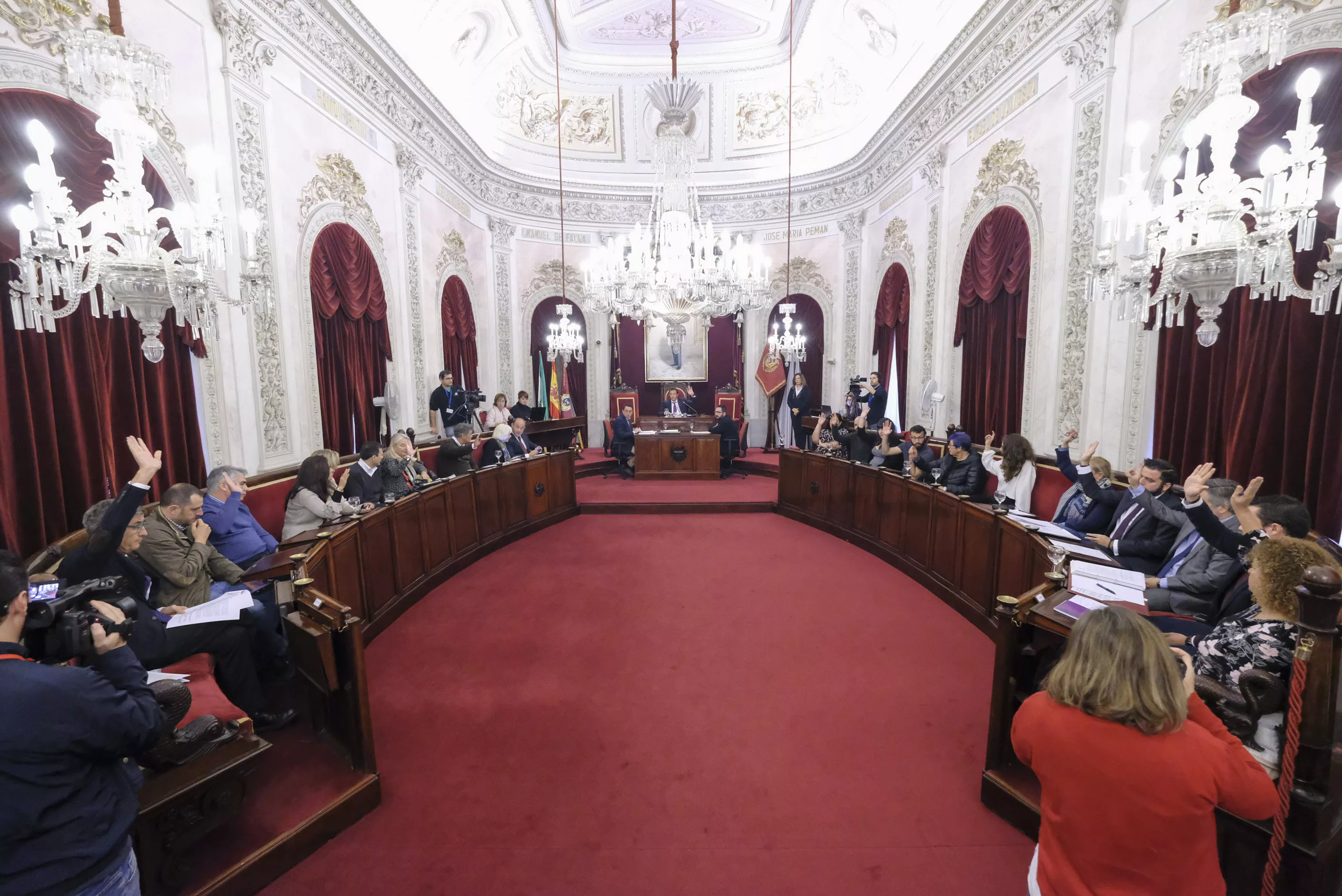 noticias cadiz pleno extraordinario terrazas.jpg