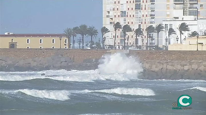 noticias cadiz oleaje1_0.jpg