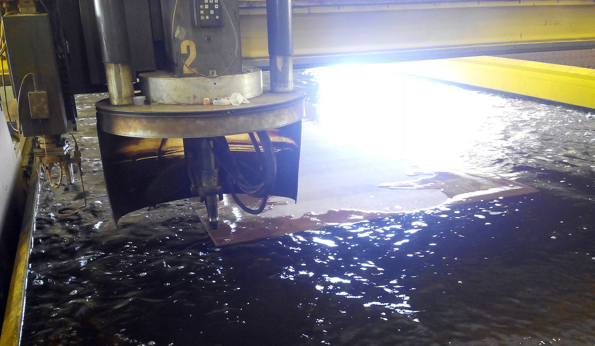 noticias cadiz Plancha en maquina de corte (1)_0ok.jpg