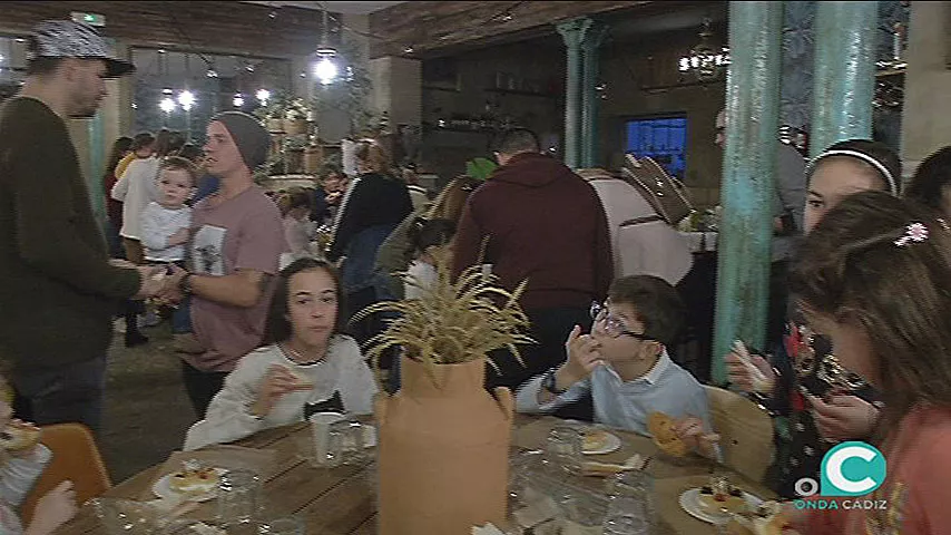 noticias cadiz roscon de reyes niños.jpg