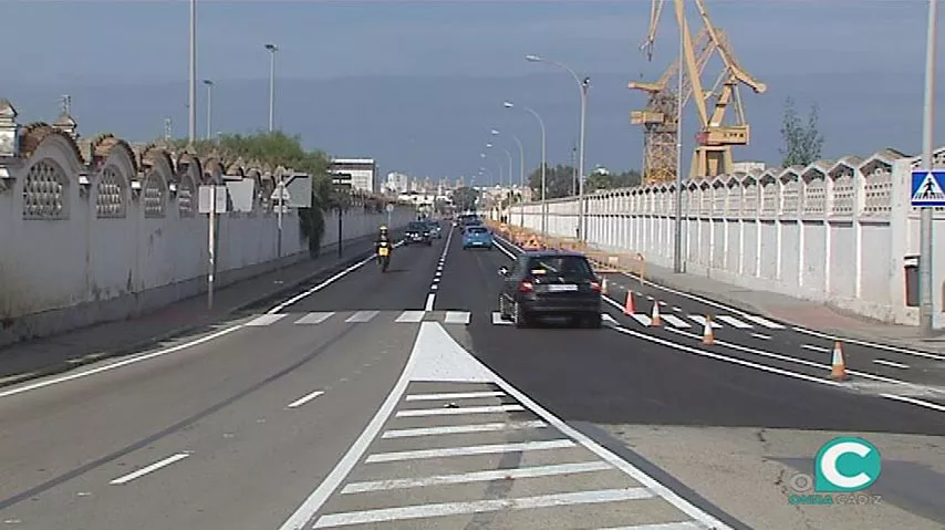 noticias cadiz carril bici avenida de astilleros.jpg