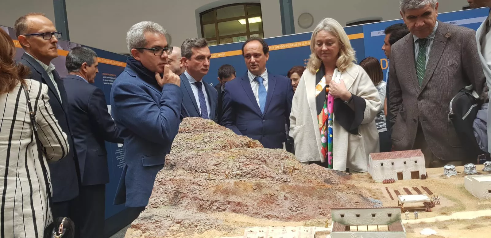 noticias cadiz exposición 7 metros de la historia de Cádiz 3.jpg