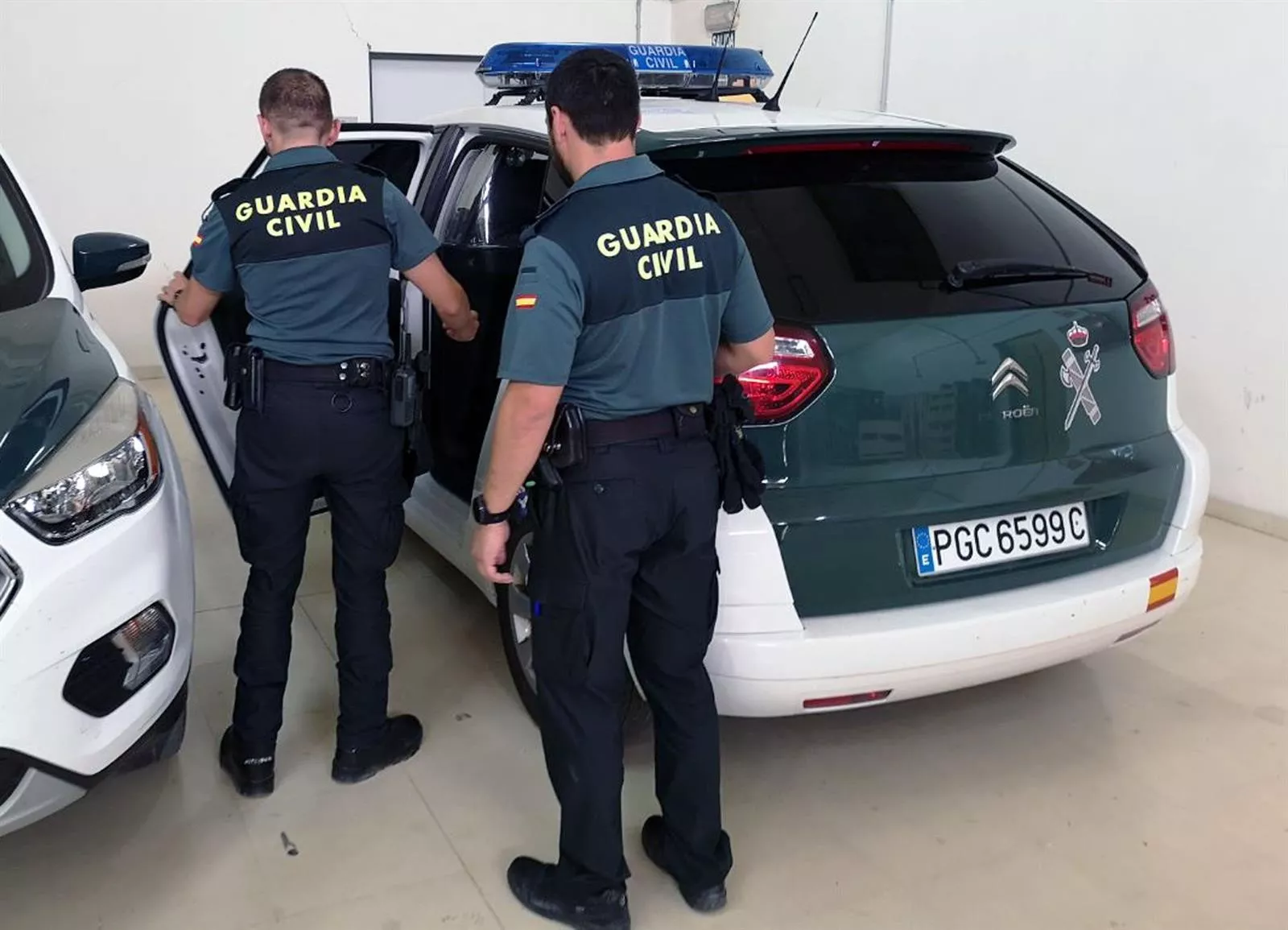 noticias cadiz vehiculo robado en tarifa.jpg