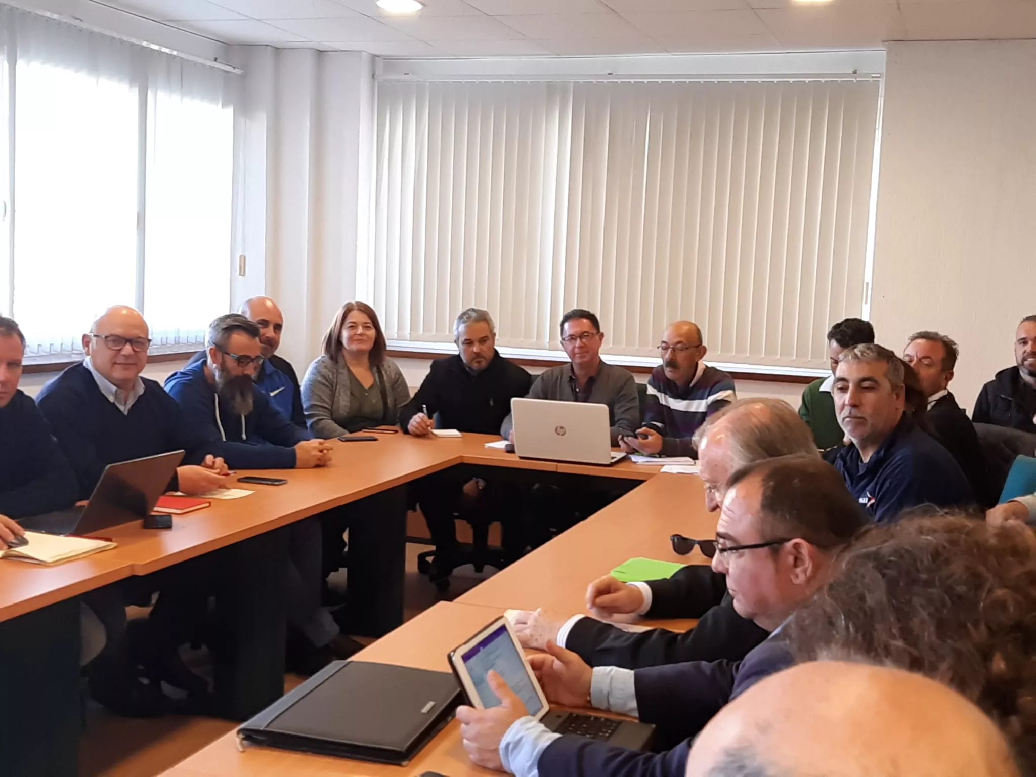 noticias cadiz DESCONVOCADA HUELTA TTES MERCANCIAS.jpeg