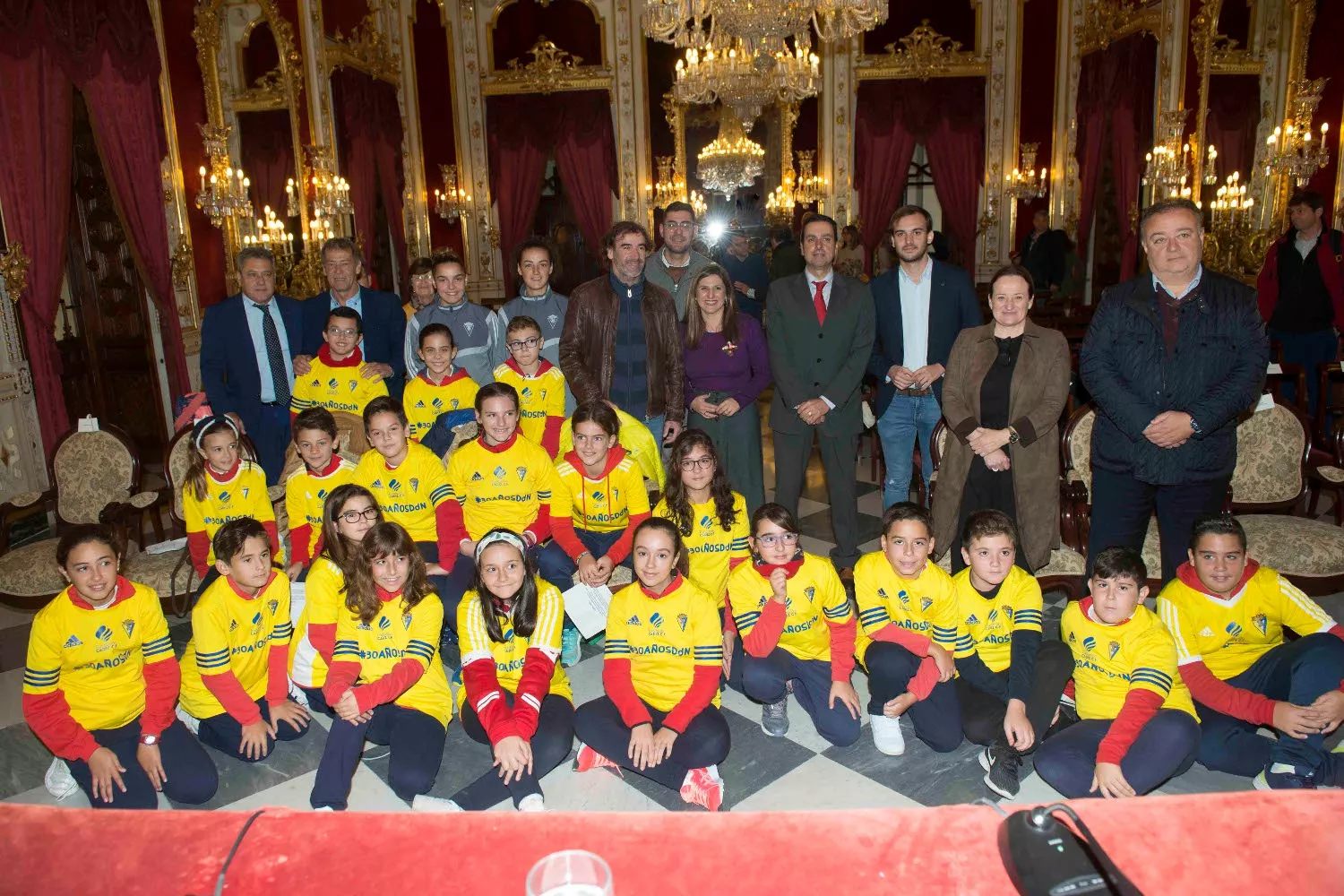 noticias cadiz acto infancia diputacion.JPG