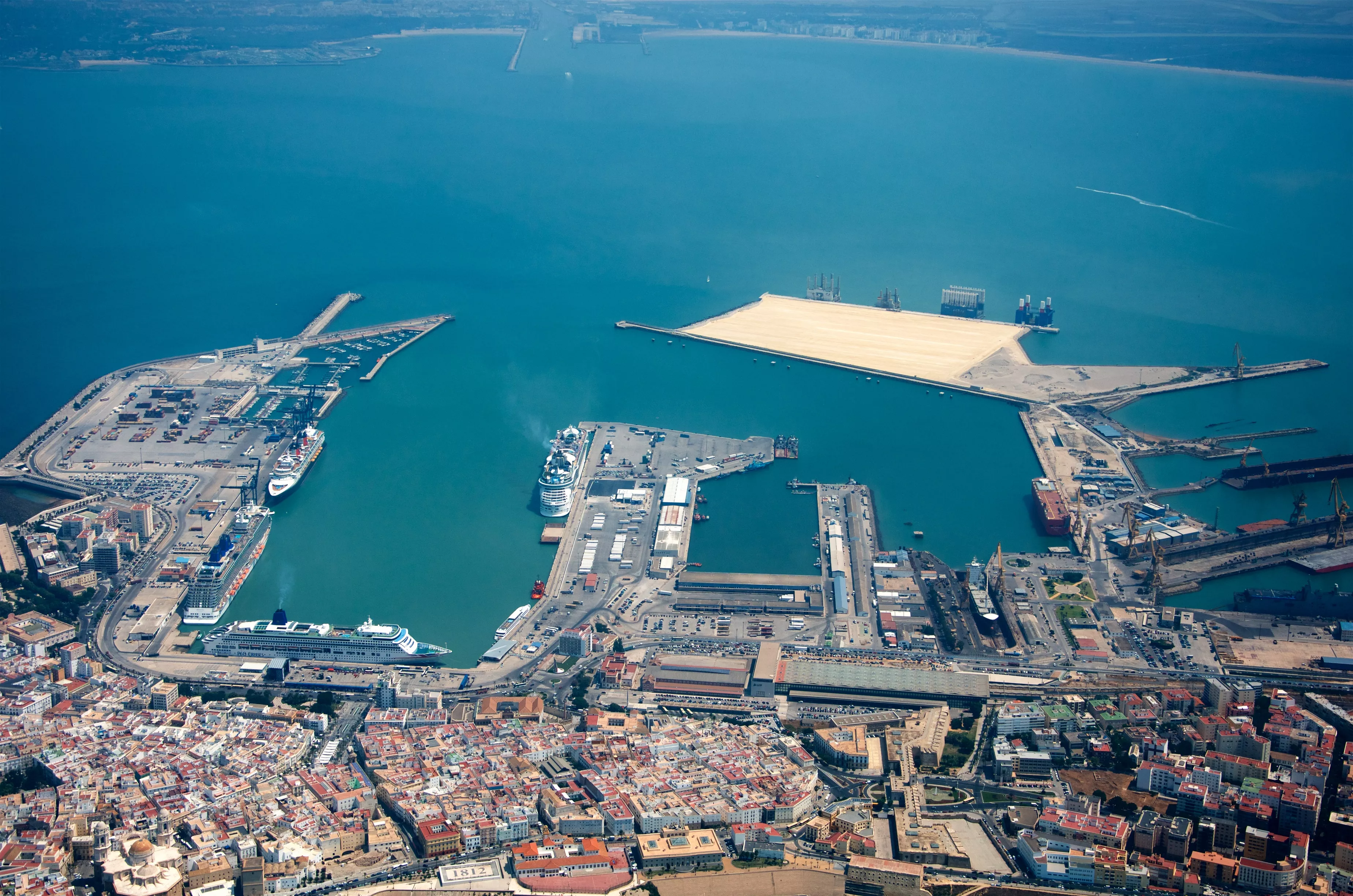 noticias cadiz nueva terminal.jpg