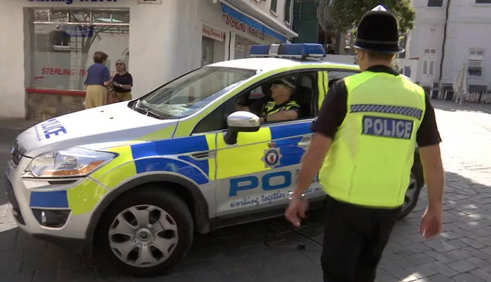policia_de_gibraltar_3.jpg