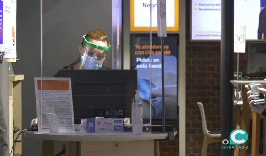 FOTO DATOS PARO CADIZ.jpg