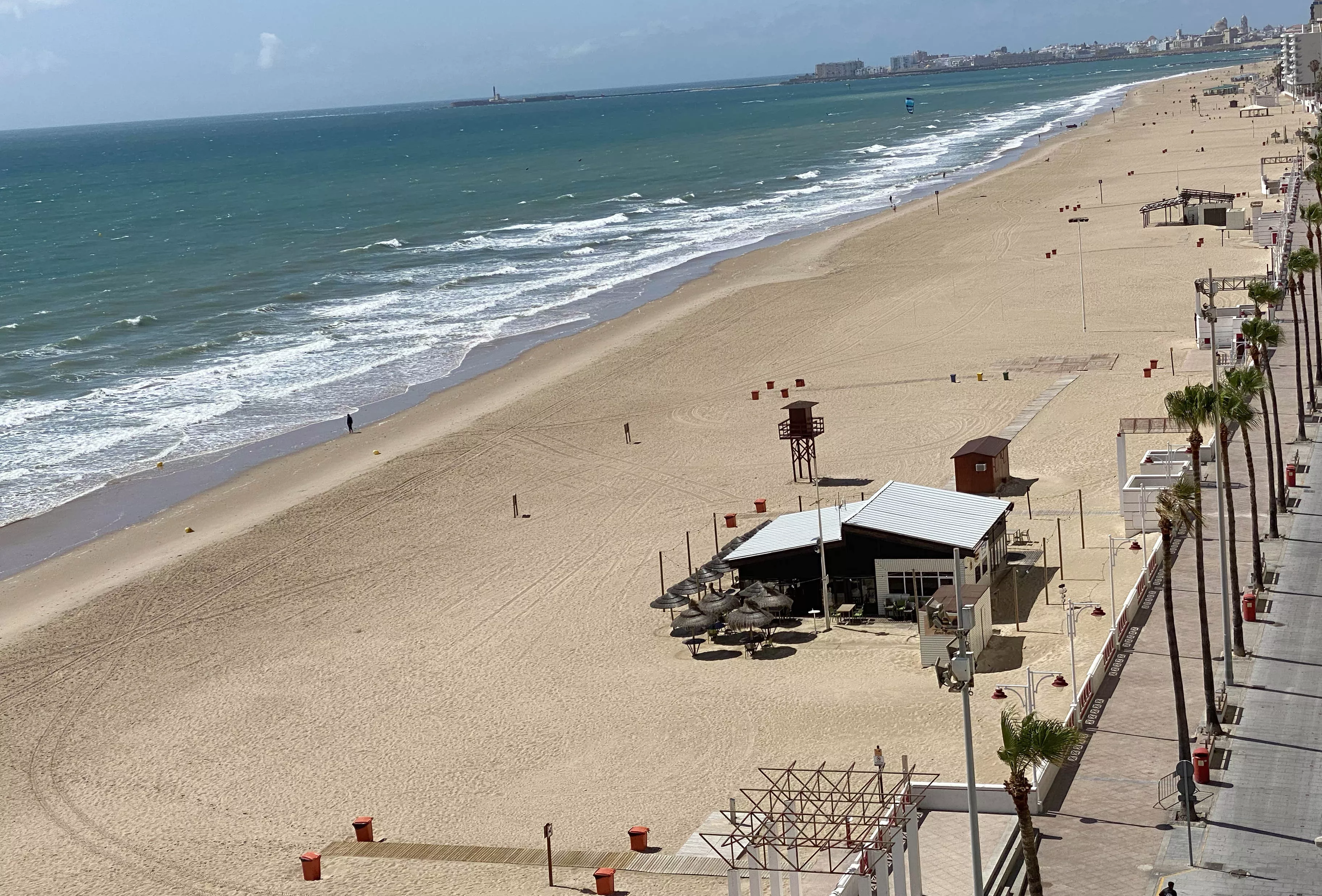 noticia cadiz playa.jpg