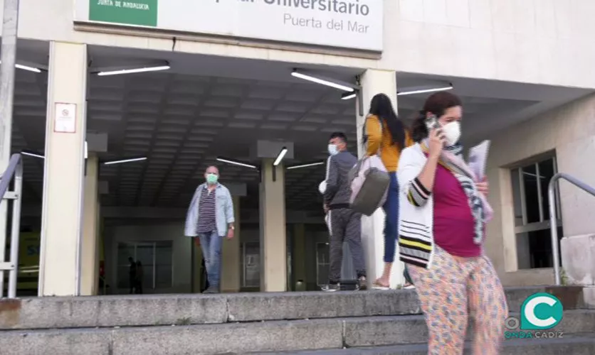 A. FOTO GENTE CALLE DATOS COVID 2.jpg