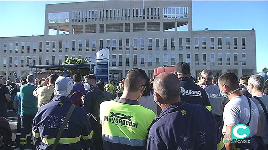 FOTO CIERRE PATRONAL.jpg