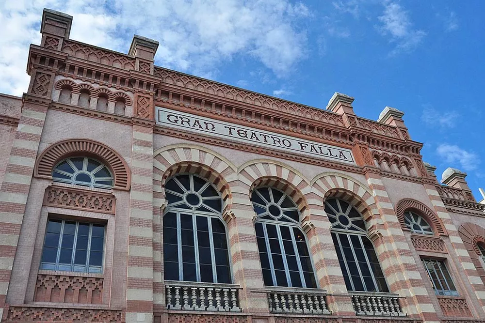 cadiz_teatro_falla_fachada.jpg
