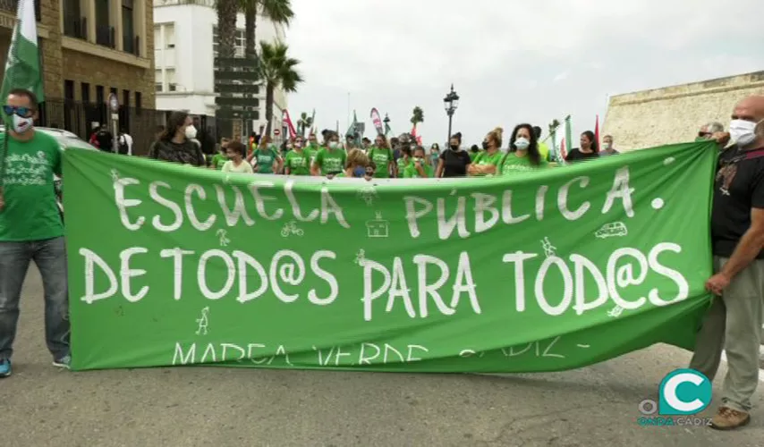 HUELGA EDUCACION.jpg