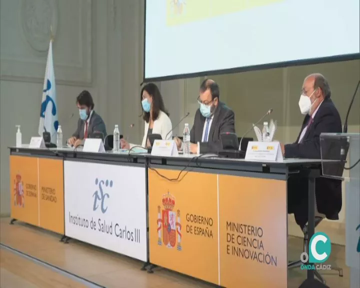 Un momento de la presentación del ensayo clínico este lunes