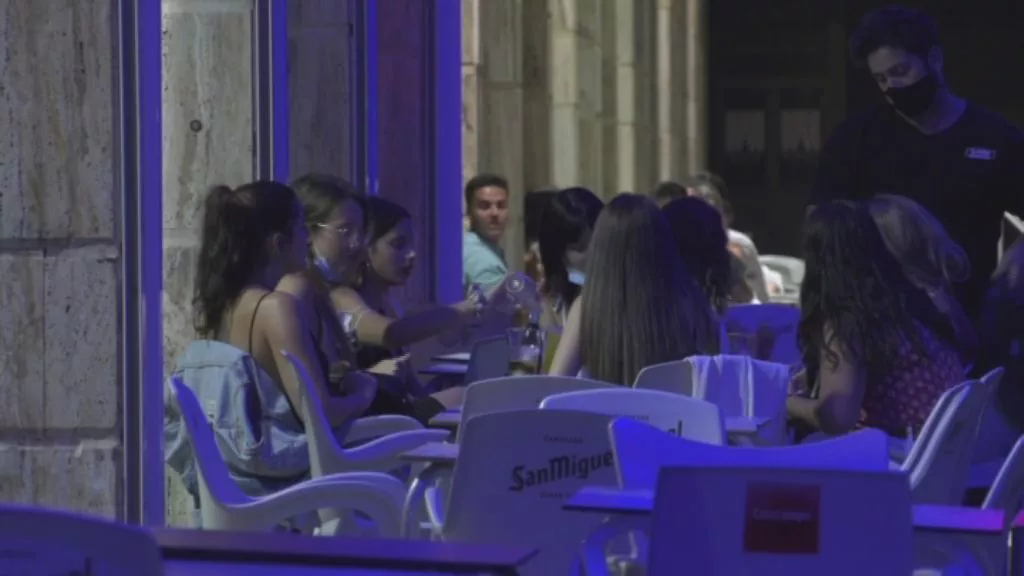 El TSJA rechaza el pasaporte covid para el ocio nocturno 