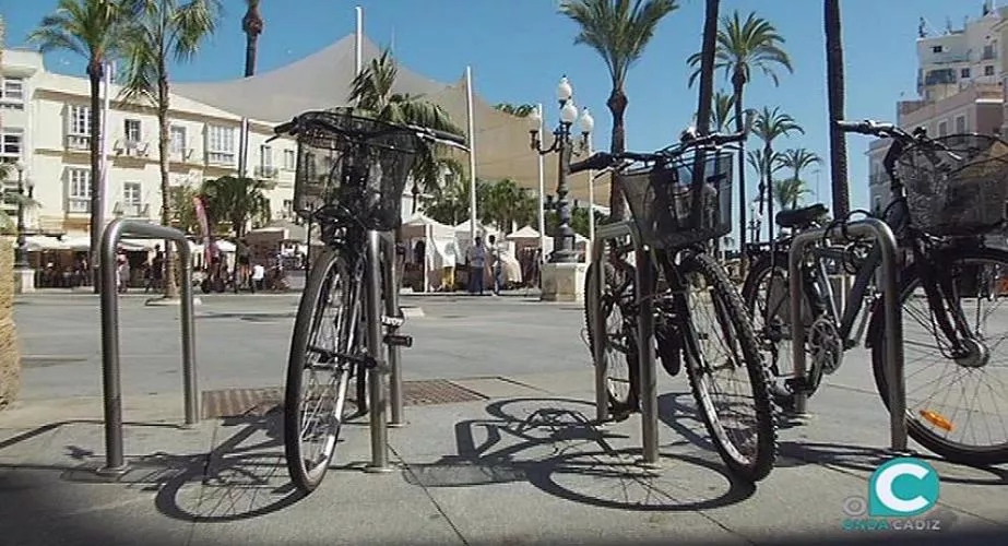 La plataforma Woman in Bike es la impulsora de actividades para toda la familia durante la mañana de este sábado.  
