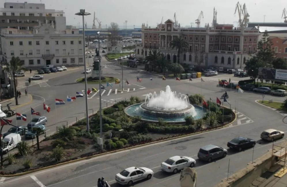 El Ayuntamiento reanudará este mes las obras del carril bici junto a la Casa del Mar.