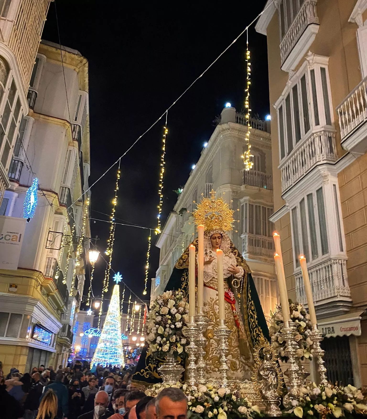 La cofradía del Nazareno del Amor ha celebrado por primera vez el rosario