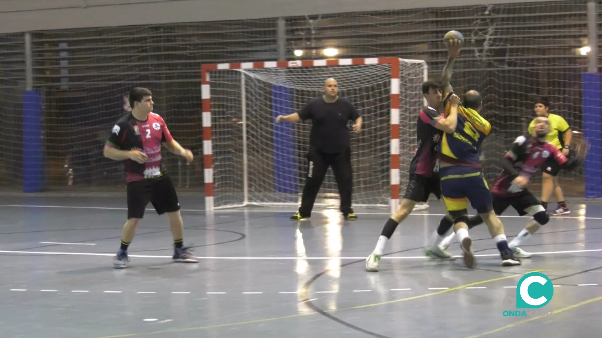 El torneo Solidario de Navidad Club Balonmano Gades, se celebrará el próximo 8 de enero en el Náutico.