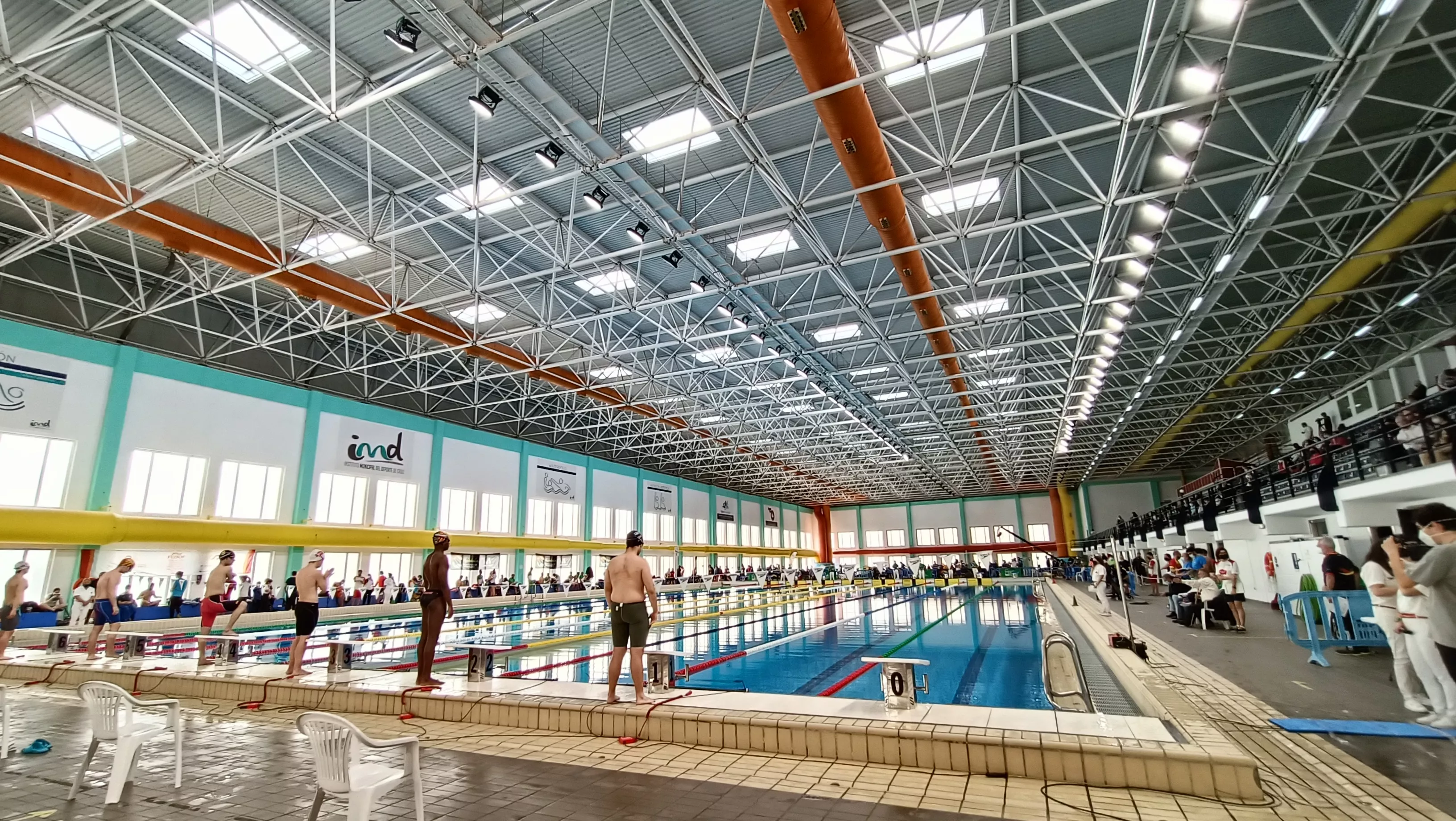 La piscina cubierta durante la competición.