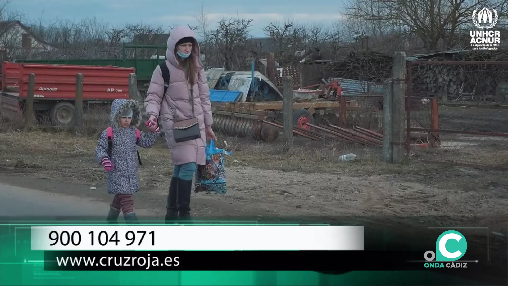 Ciudadanas de ucrania huyendo de la guerra.