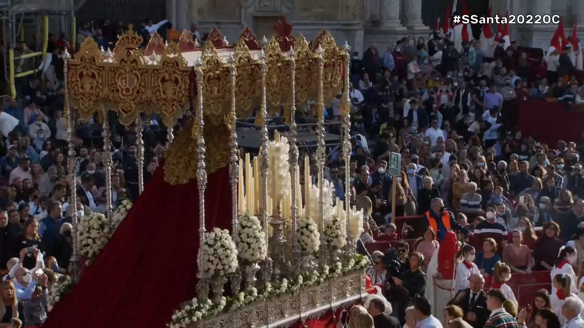 Mas de 680 mil personas siguen los primeros desfiles procesionales a través de Onda Cádiz RTV