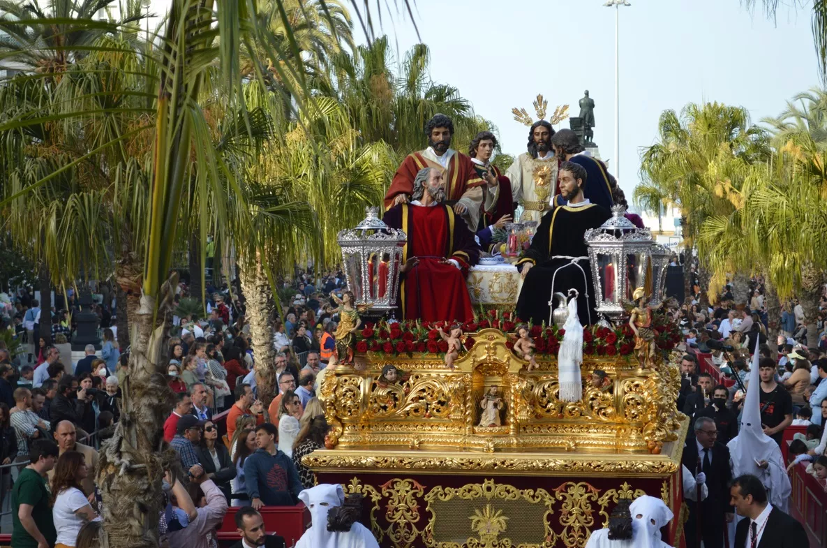 El Milagro vuelve a procesionar en Santo Domingo.