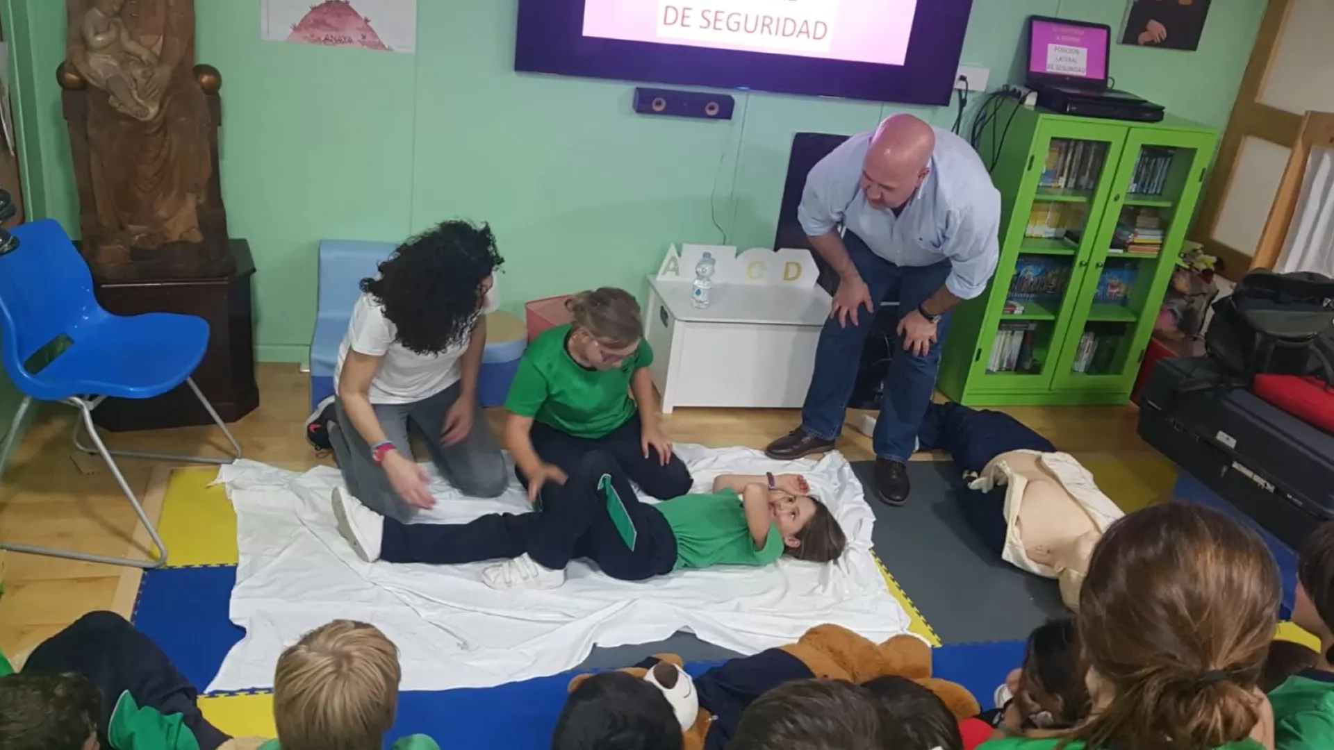 Una clase del colegio Argantonio durante los talleres sobre RCP