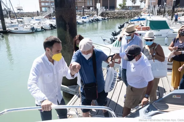 Durante el verano pasearán en barco por la Bahía de Cádiz