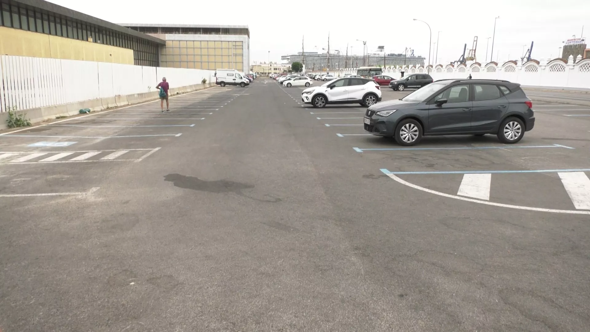 Finalizan las obras de Aguas de Cádiz en la avenida de Astilleros