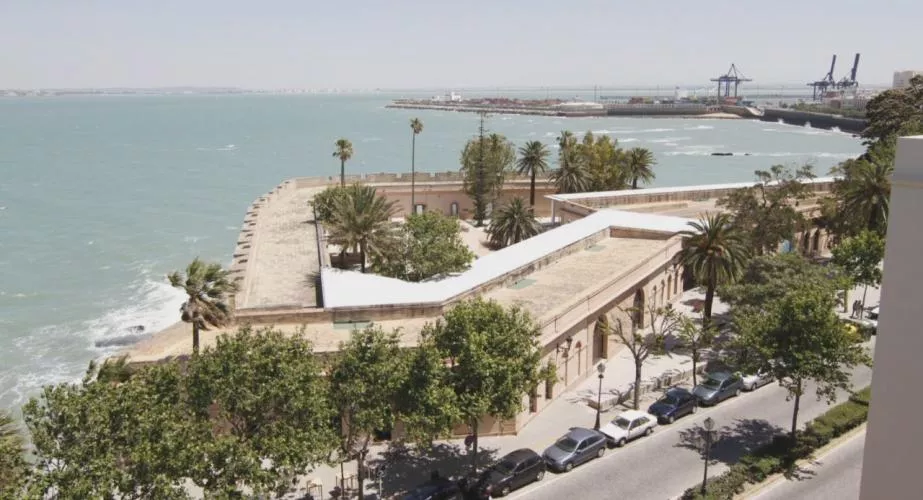 El Ayuntamiento celebra el Día de las Personas Mayores que regresa a la presencialidad con una fiesta.