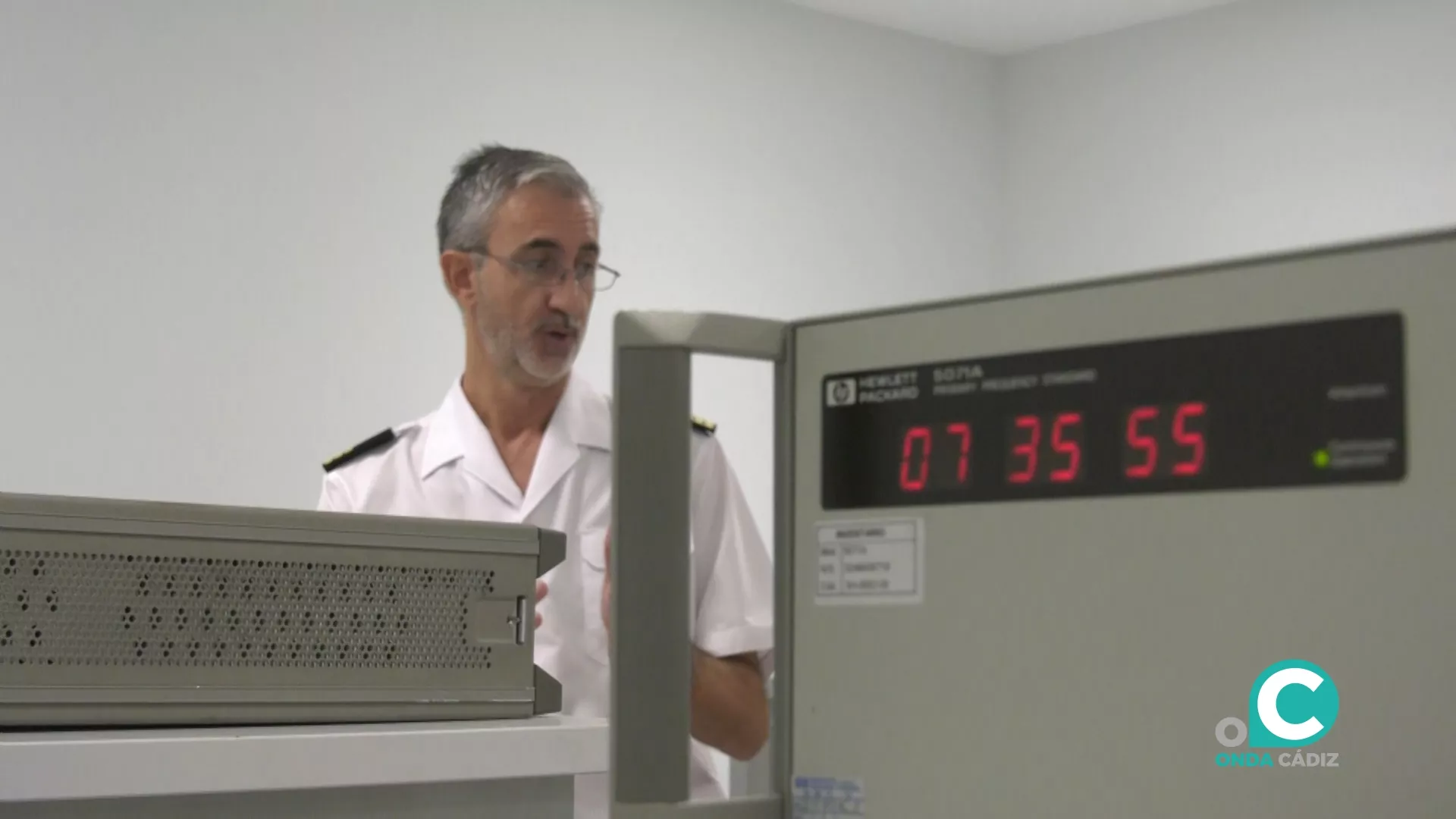 El Capitán de Fragata y Jefe de Sección de Hora, Héctor Esteban 