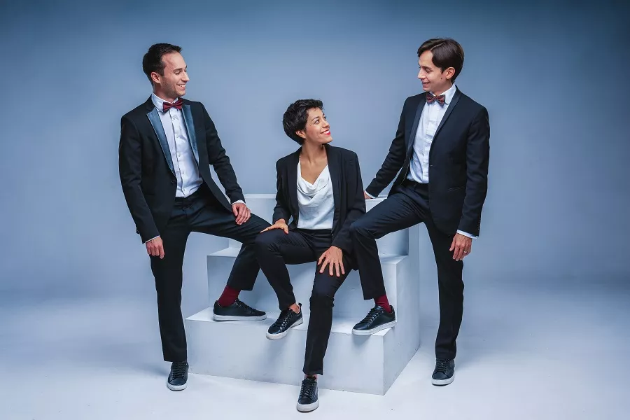 El Trío Albéniz, compuesto de Luis María Suárez Felipe, violín; Paula Brizuela Carballo, violonchelo; y Javier Rameix, piano