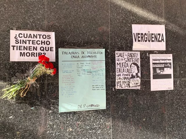 Homenaje a la persona sin hogar fallecida