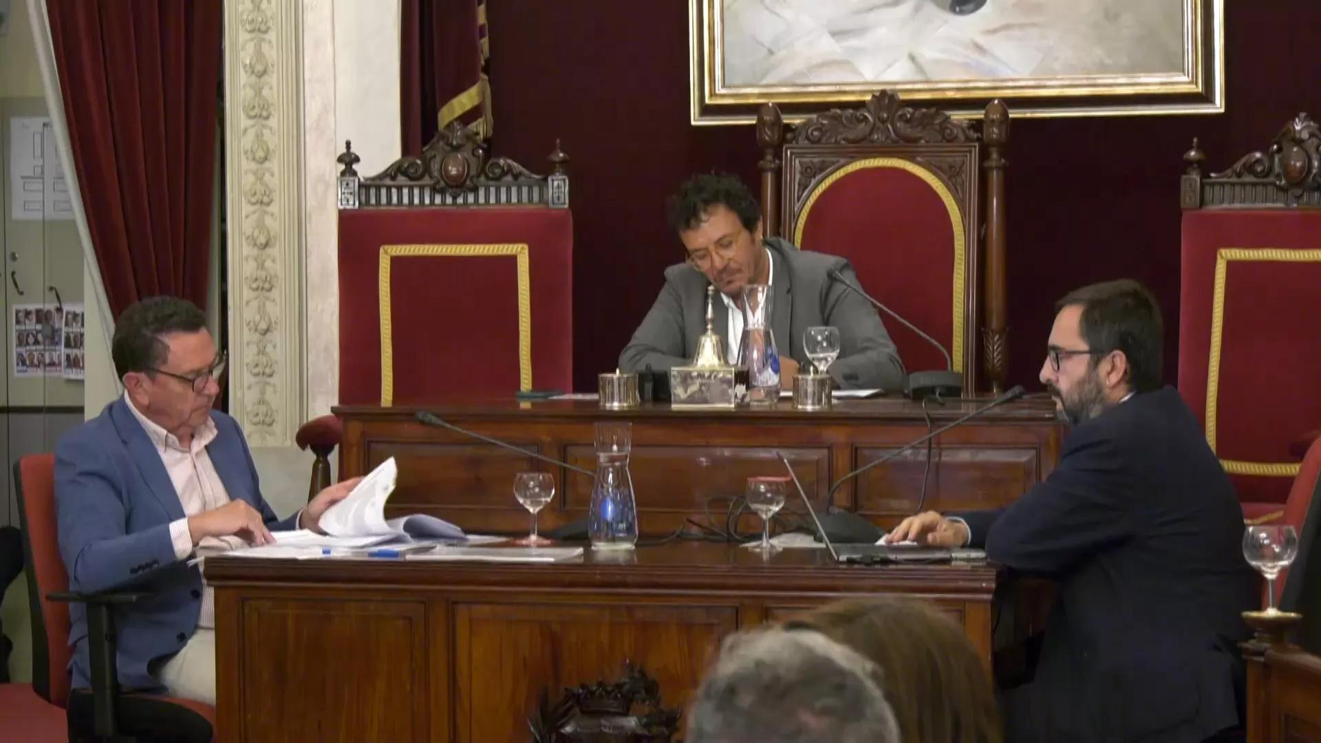 Aprobado el acuerdo regulador que mejora las condiciones de los funcionarios municipales 