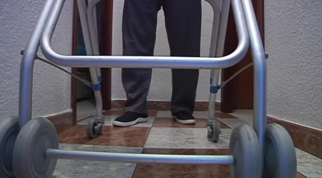 El pliego del servicio de ayuda a domicilio será redactado de nuevo con un aumento de la dotación económica.