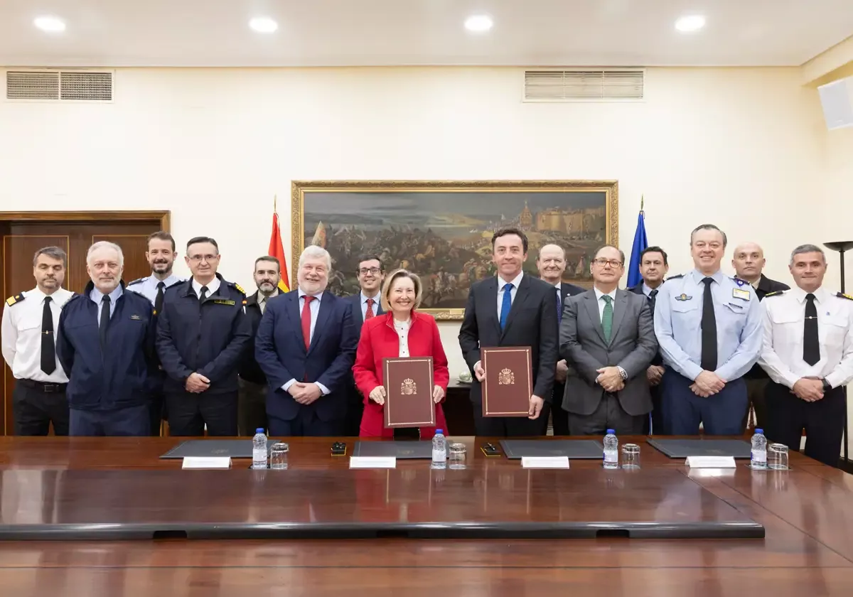Momento de la firma del acuerdo de ejecución de obra de los hidrográficos. 