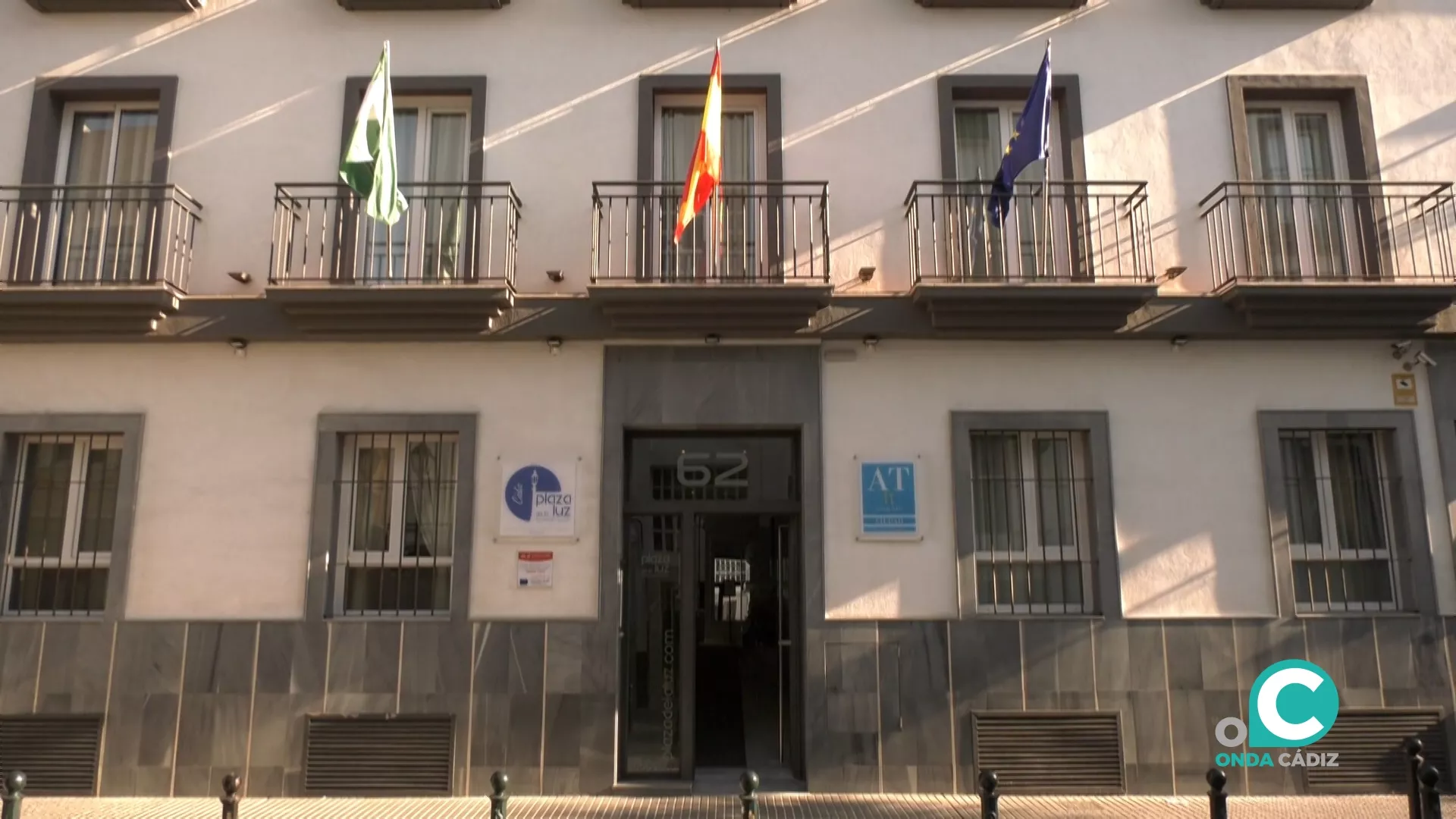 Campaña informativa sobre los derechos de las comunidades de vecinos contra los apartamentos turísticos