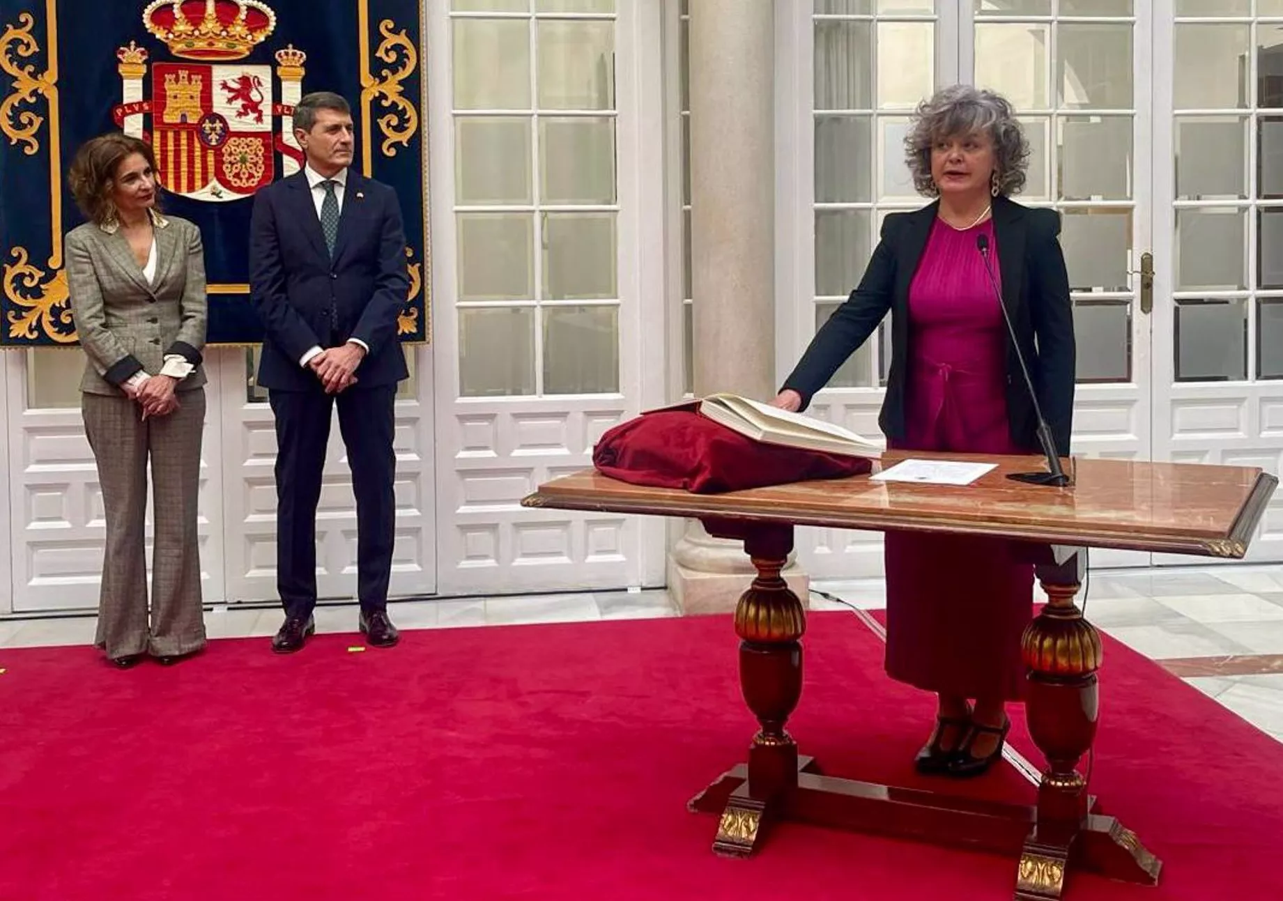 Blanca Flores toma posesión de su cargo como nueva subdelegada del Gobierno en la provincia de Cádiz en un acto celebrado en Sevilla.