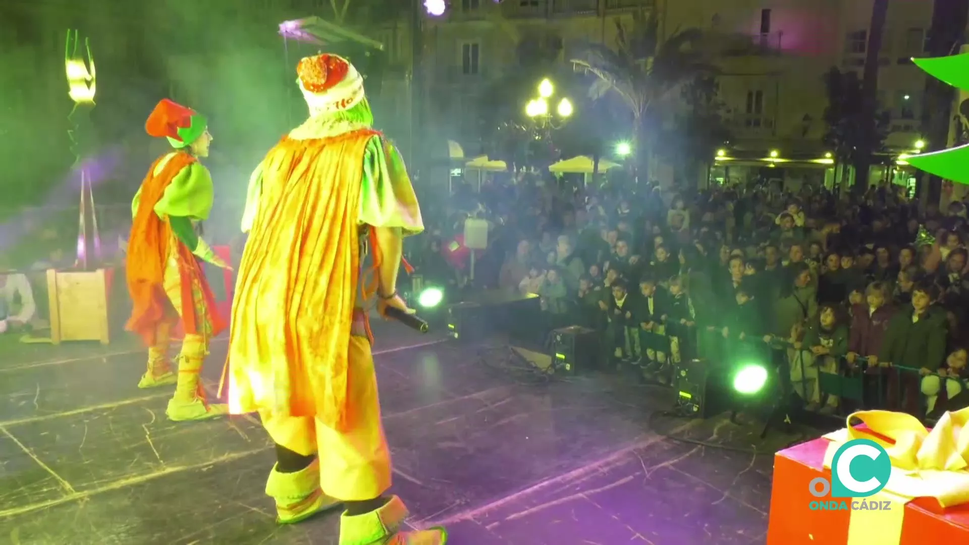 Una de las actuaciones navideñas en la plaza de San Juan de Dios. 
