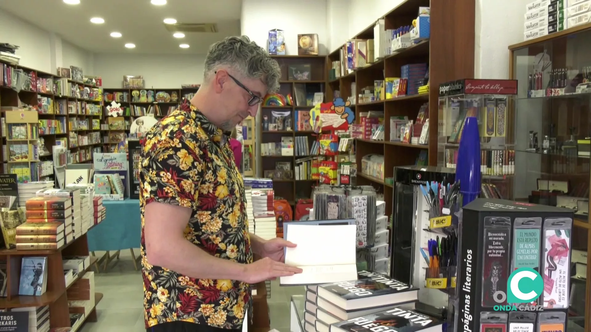 Benito Olmo, en la presentación de su obra en la librería Plastilina. 