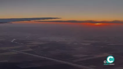 El avión liberó combustible para aterrizar de enmergencia en el aeropuerto de Sevilla