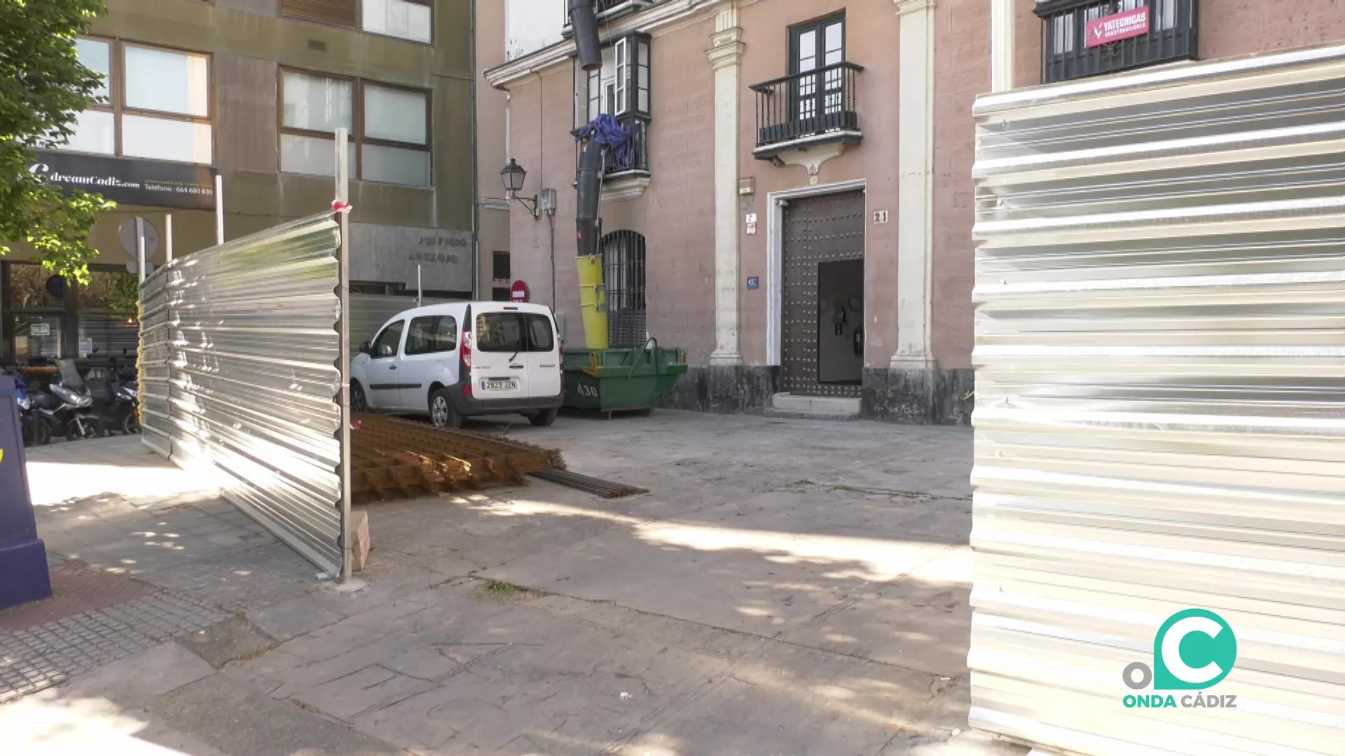 La entrada principal al nuevo establecimiento en la Alameda. 