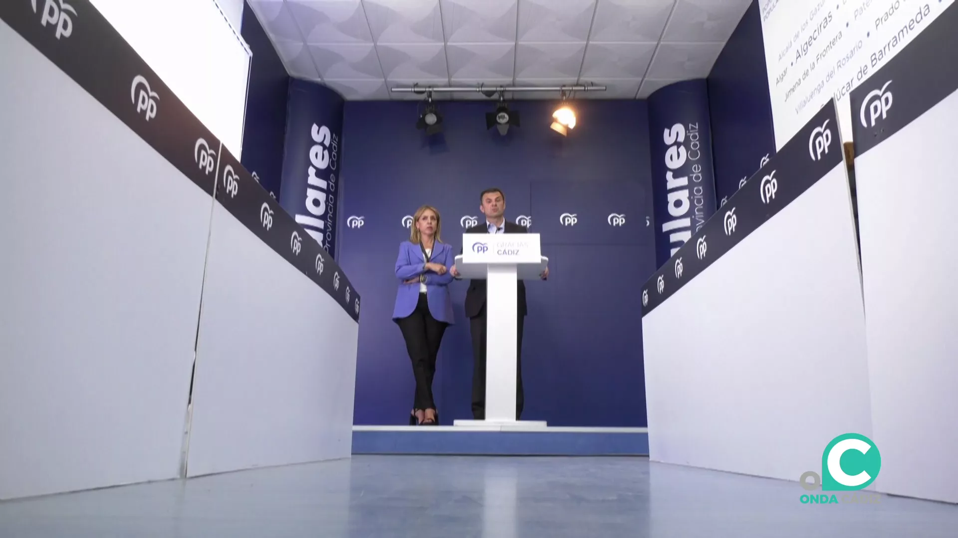 Bruno García y Almudena Martínez atienden a los medios durante la rueda de prensa