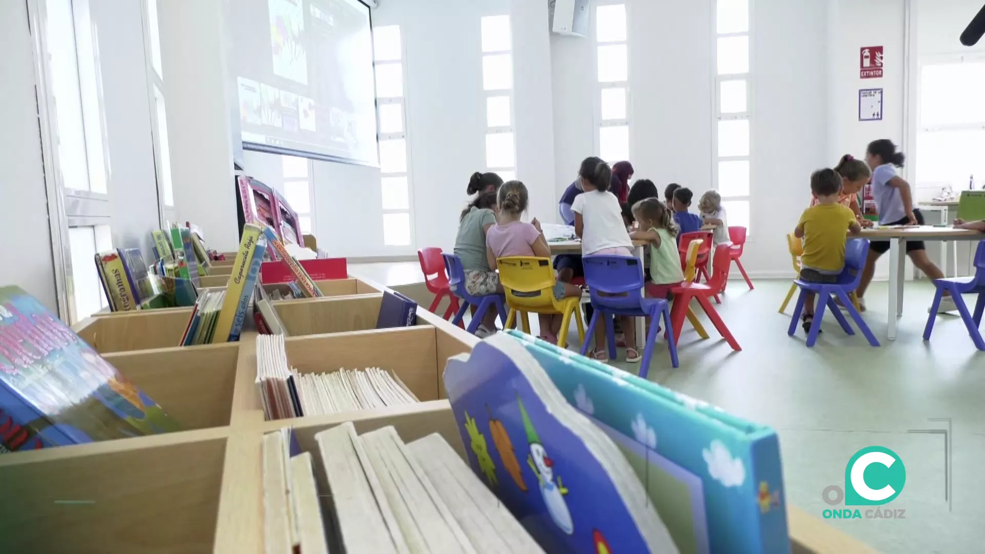 Los más pequeños han disfrutado de la actividad en la biblioteca Adolfo Suárez 